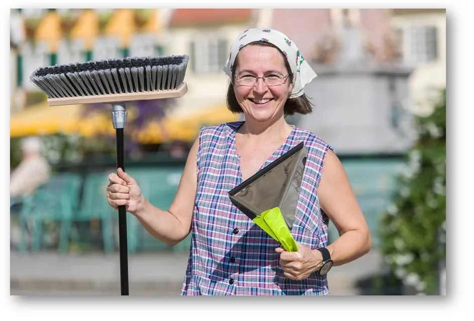 Die Stadtführerin Xenia Busam als Hygienebeauftragte