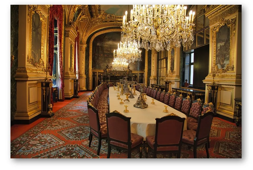Die Festtafel im Schloss